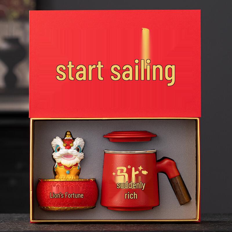 Подарочный набор: Красная керамическая кружка и пепельница в виде льва