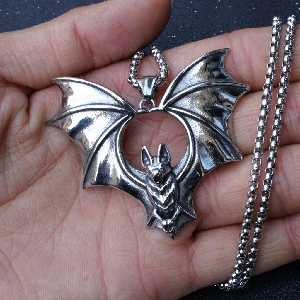 Bat Pendant Necklaces for Men Stainless Steel Chain Clavicle Chain Retro Punk Accessories Halloween Gift Jewelry