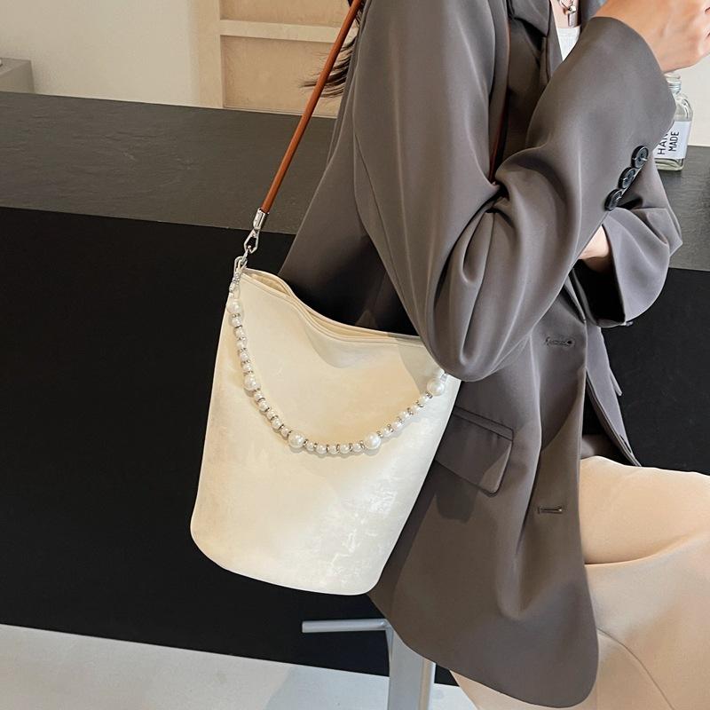 Popular fashion small bag women's new trendy fashion texture pearl handbag crossbody bucket bag