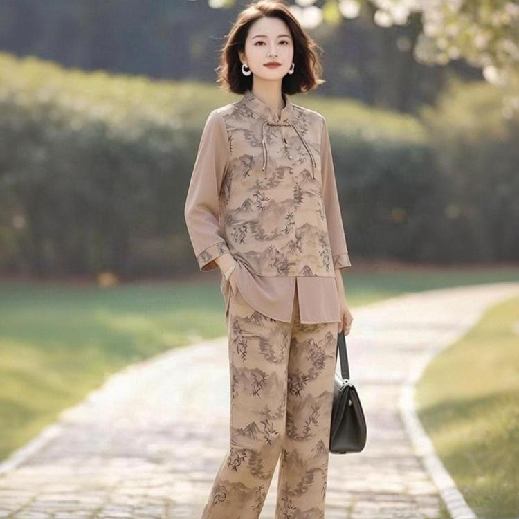 Mother's Summer 2026 Fashion: Youthful Short-Sleeve T-Shirt for Middle-Aged & Elderly Women