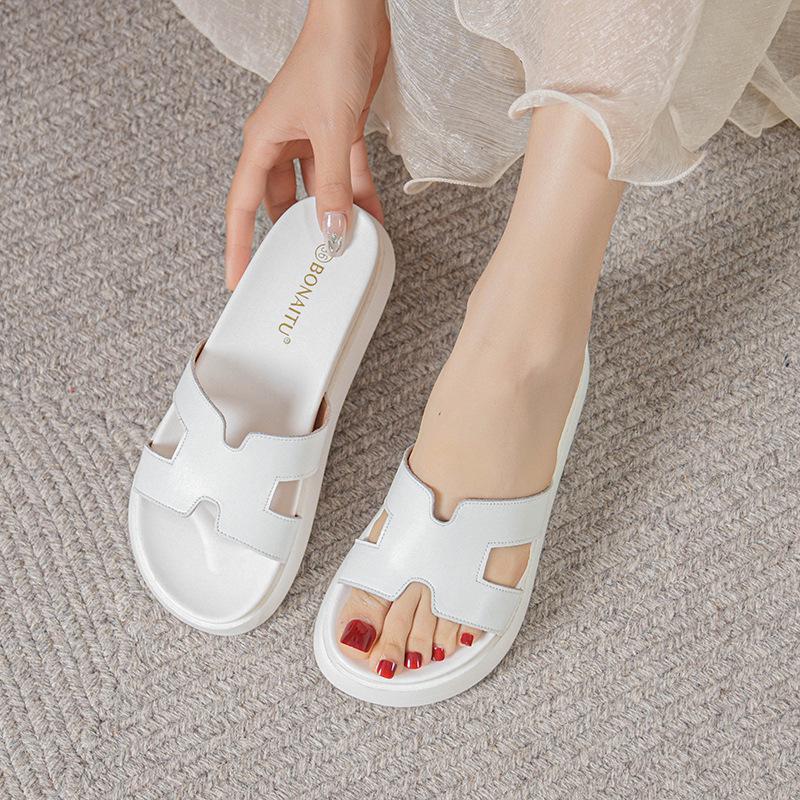Women's Leather Platform Sandals, 2025 Style, Summer Outdoor Fashion, Versatile, Height-Increasing, 'Stepping On Cloud'.