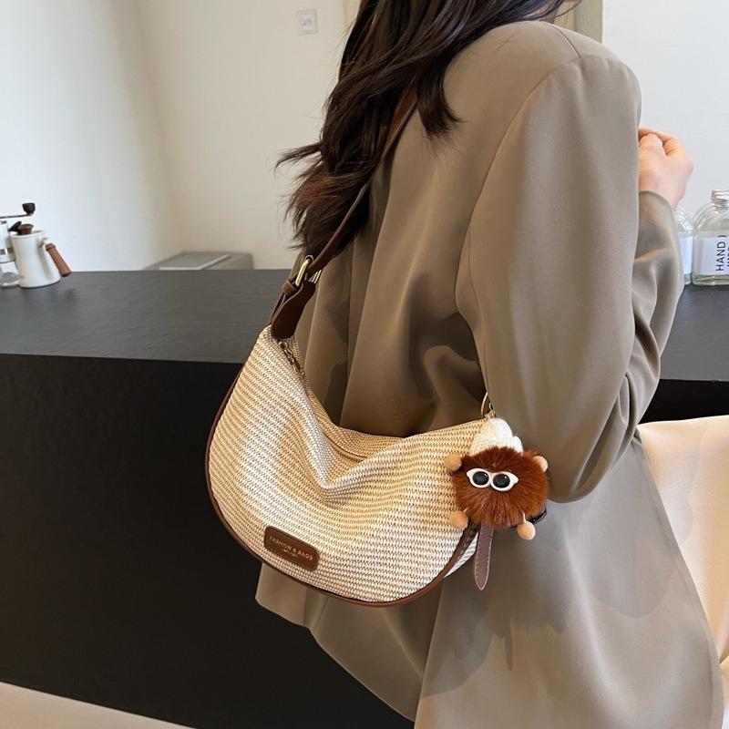 

Cross Border Retro Underarm Small Bag for Women, New Texture Fashion Dumpling Bag, Versatile and Niche Design, Diagonal Cross Bag only bag