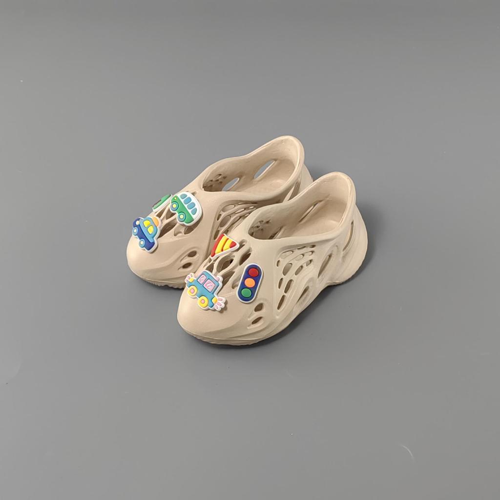 Coconut Clogs: Stylish, Comfortable Cartoon Beach Shoes for Men and Women