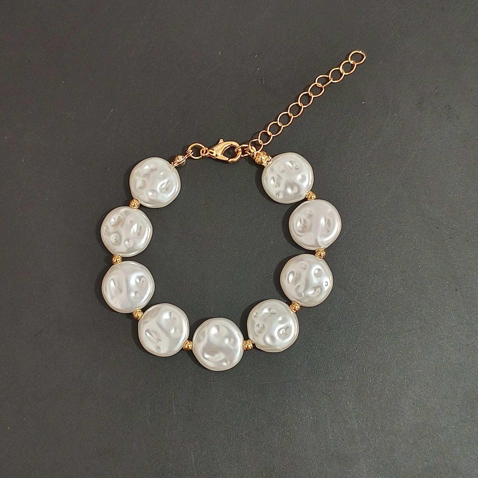 European-American Baroque Retro Clavicle Necklace: Irregular Flat Round Bead Design for Women