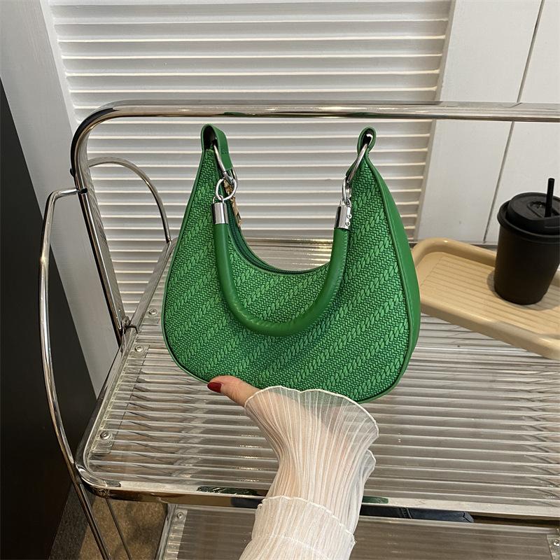 

2024 autumn new trend Korean version armpit bag simple casual shoulder bag retro handbag fashion crescent bag зелений
