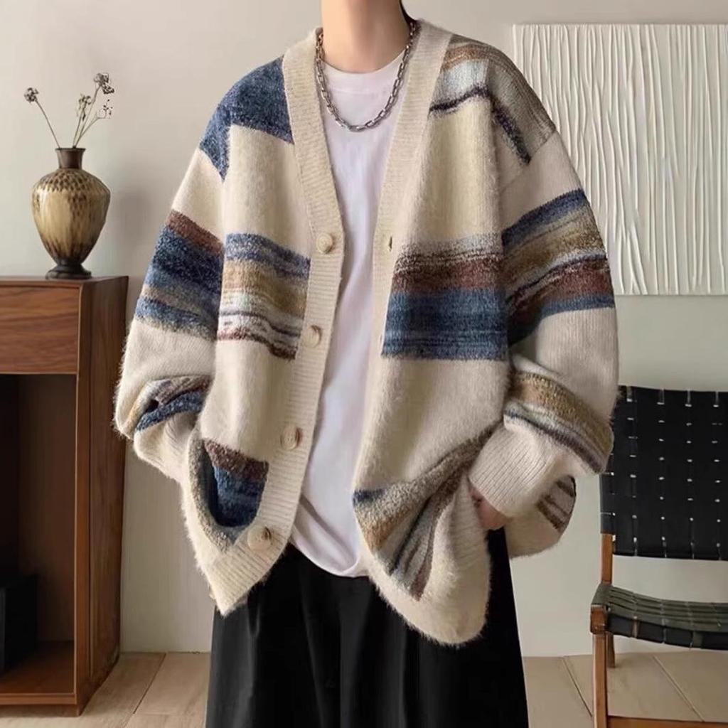 Cardigan Tricotat pentru Bărbați Retro cu Dungi și Blocuri de Culoare - Jachetă Tricotată de Toamnă/Iarnă pentru un Aspect Confortabil și Elegant