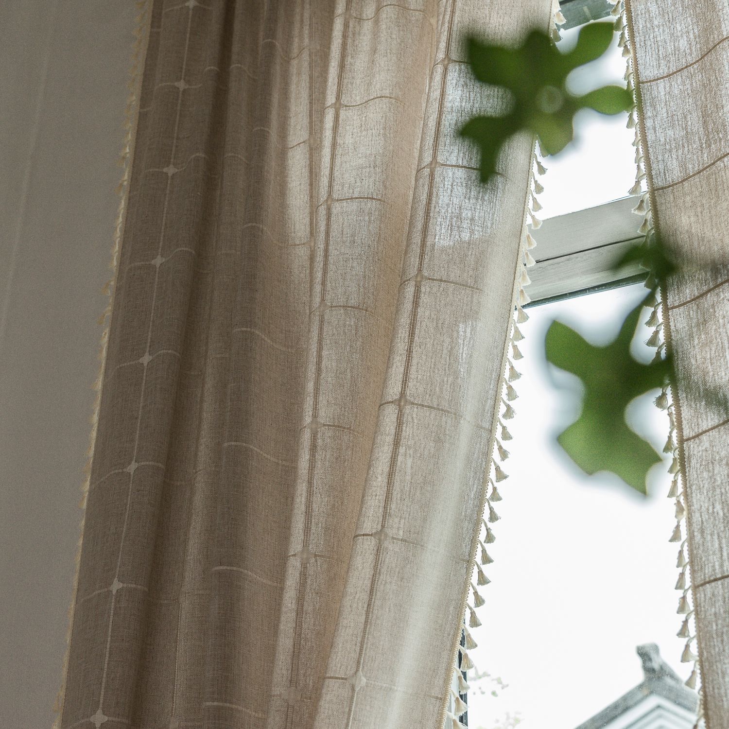 

Фермерский дом Хлопок и лен Серый клетчатый Бахрома Полузатемняющая кухонная занавеска Плавающая занавеска Готовое изделие Width 132 * Height 45cm