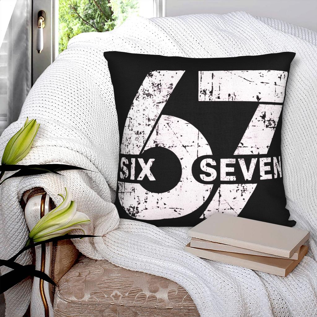 Decorazioni per la Casa 67 Sei Sette 6-7 Meme Divertente Cervello Marcio Italiano Federe Merch Copricuscini Cerniera Multitaglia