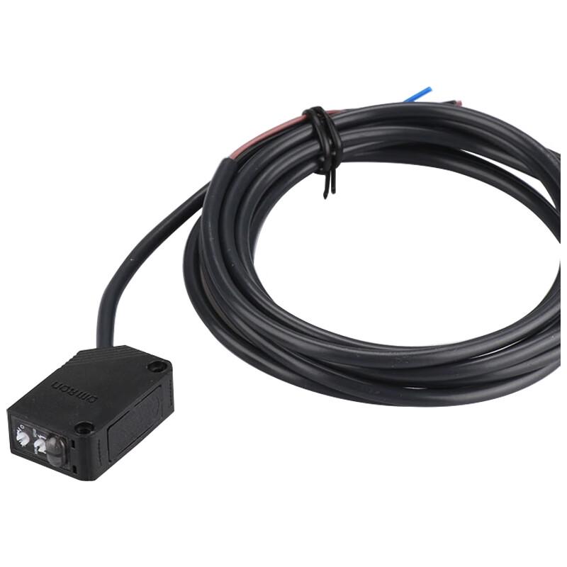 Omron E3Z Series Built-in Amplifier Photoelectric Sensor