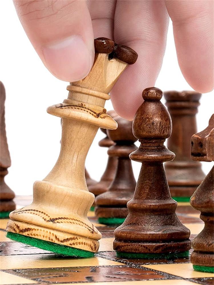 42*42Cm Solid Wood Luxury Style High Grade Folding Chess Set King Height 8Cm Children'S Chess Board Games Beginner Series Set