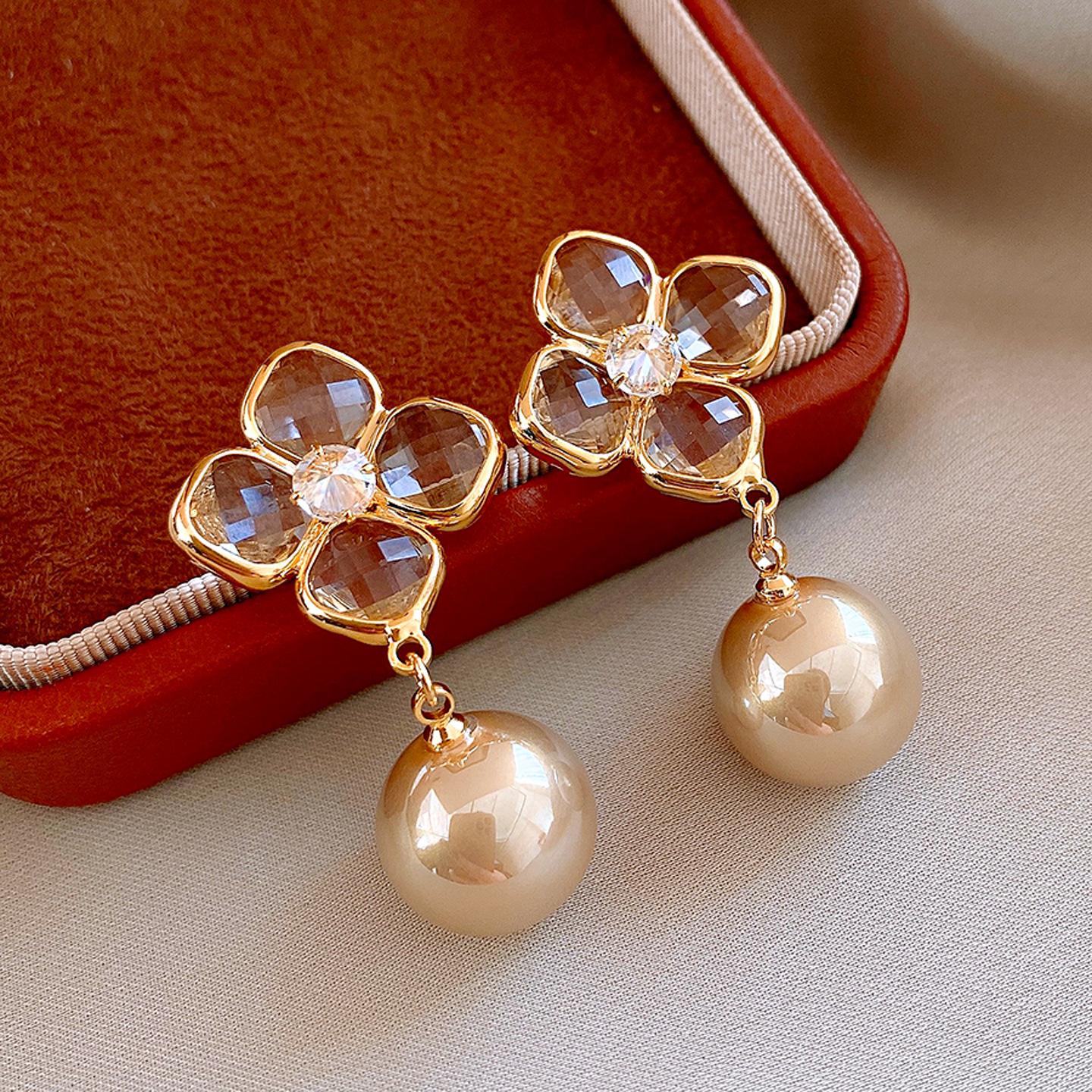 French retro elegant zircon flower pearl earrings light luxury stud earrings exquisite earrings women