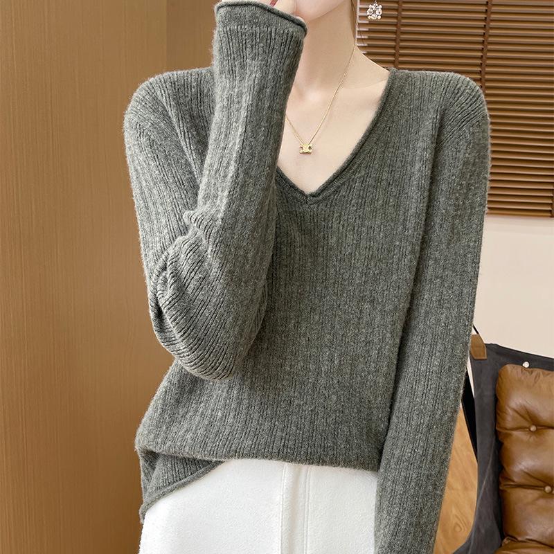 2024 Women's Autumn Winter V-Neck Pure Wool Ruffled Pullover Sweater, Slimming Jacquard Long Sleeve Knit Loose Base Layer.