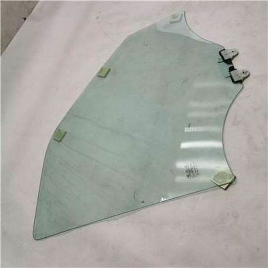 Compatible with Foton Right Front Door Glass Assembly W161000000032