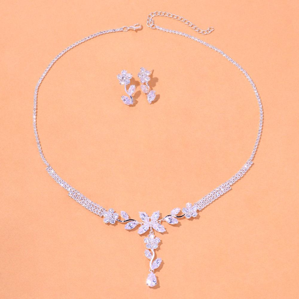 Light Luxury Zircon Bridal Jewelry Two-Piece Set Wedding Dress Accessories Flower Earrings Necklace Set Jewelry Set