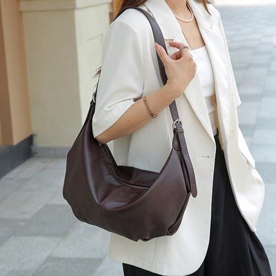 Leather Fashion Single-shoulder Underarm Bag with Trendy Texture, Retro Crossbody Horn Bag