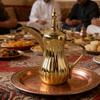 Prémiová arabská kávová konvice Dallah z nerezové oceli s hladkou a pohodlnou rukojetí