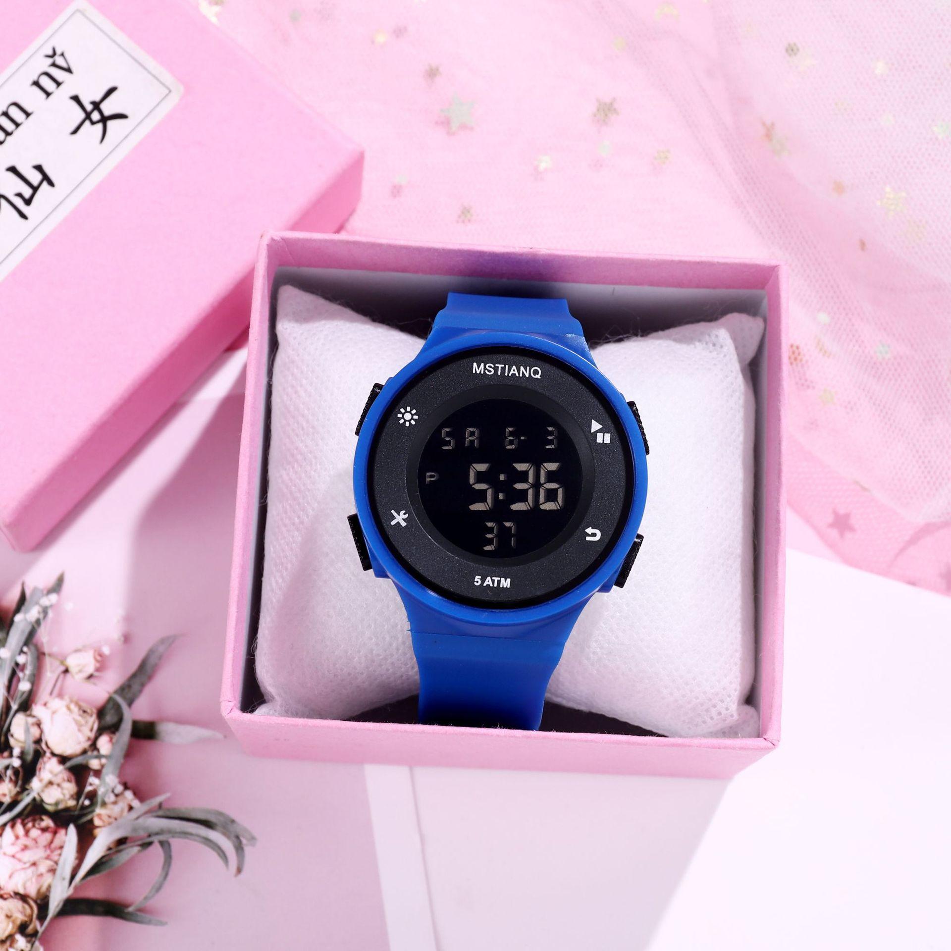 

Multifunctional Electronic Watch For Male And Female Students Fashion Ultra-Thin 50M Luminous Sports Junior High School Students Watch синий