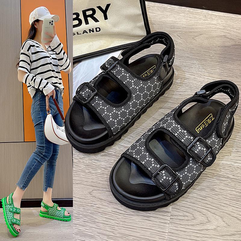 

Large size women s sandals 2024 summer new thick-soled non-slip Velcro one-word buckle sandals 43 чорний