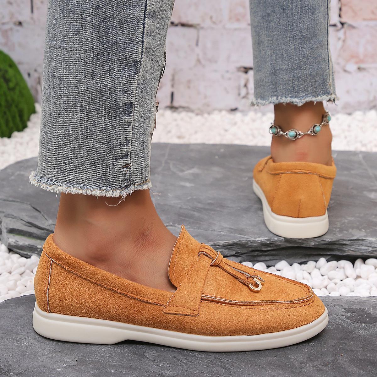 

One-pedal high-end loafer single shoes women s 2024 new European and American foreign trade large size 43 small fragrant wind foot rubber women s shoe 43 помаранчевий