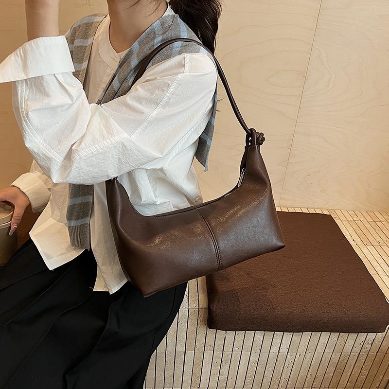 Shoulder Bag Solid Color Casual Versatile Messenger Bag Niche Design Versatile Commuter Underarm Bag Women