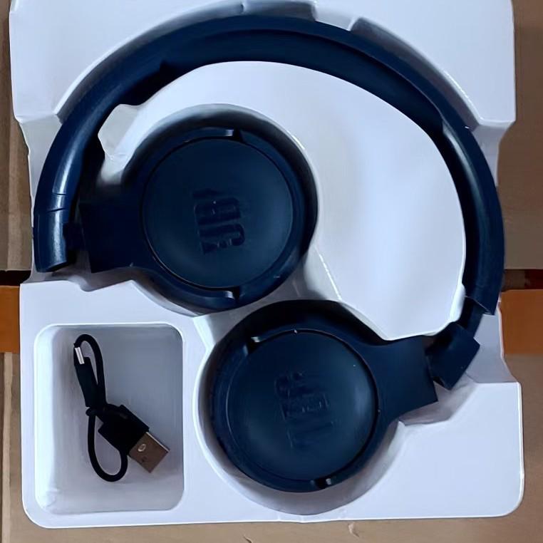 JBL510BT Over-ear Wireless Bluetooth Headphones with Multifunctionality and Logo