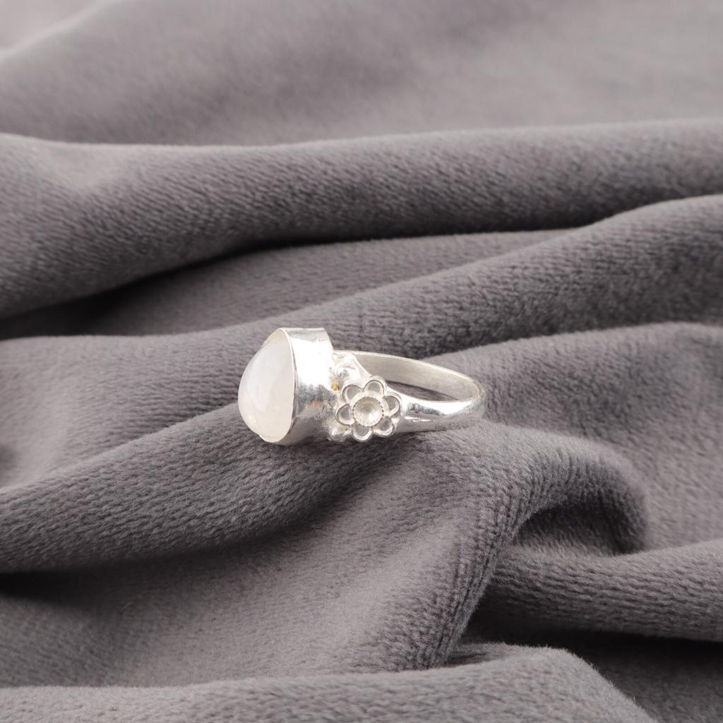 Rainbow Moonstone Gemstone 925 Sterling Silver Handmade Jewelry White Stone Ring RR-59-28
