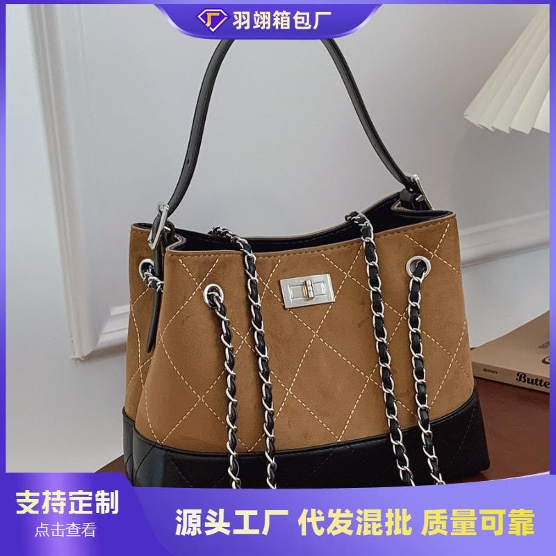 Retro Contrasting Color Large-capacity Commuter Tote Bag New Versatile Diamond Underarm Chain Bag
