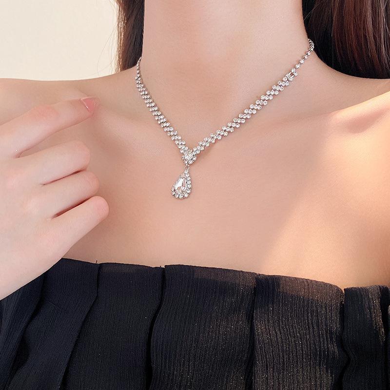 

На бігу Принцеса Супер Спалах Цирконієве Намисто Жіноче Високе Відчуття Світла Розкіш Нішевий Ланцюжок на Ключицю Темперамент Атмосфера Знаменитості Ювелірні Вироби