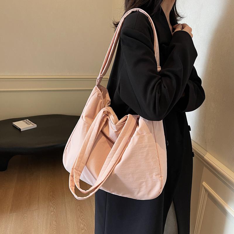 Nylonová látková taška Mäkká vosková Veľká kapacita Jednoduchá taška cez rameno Študentská ručná taška Crossbody Taška na dochádzanie