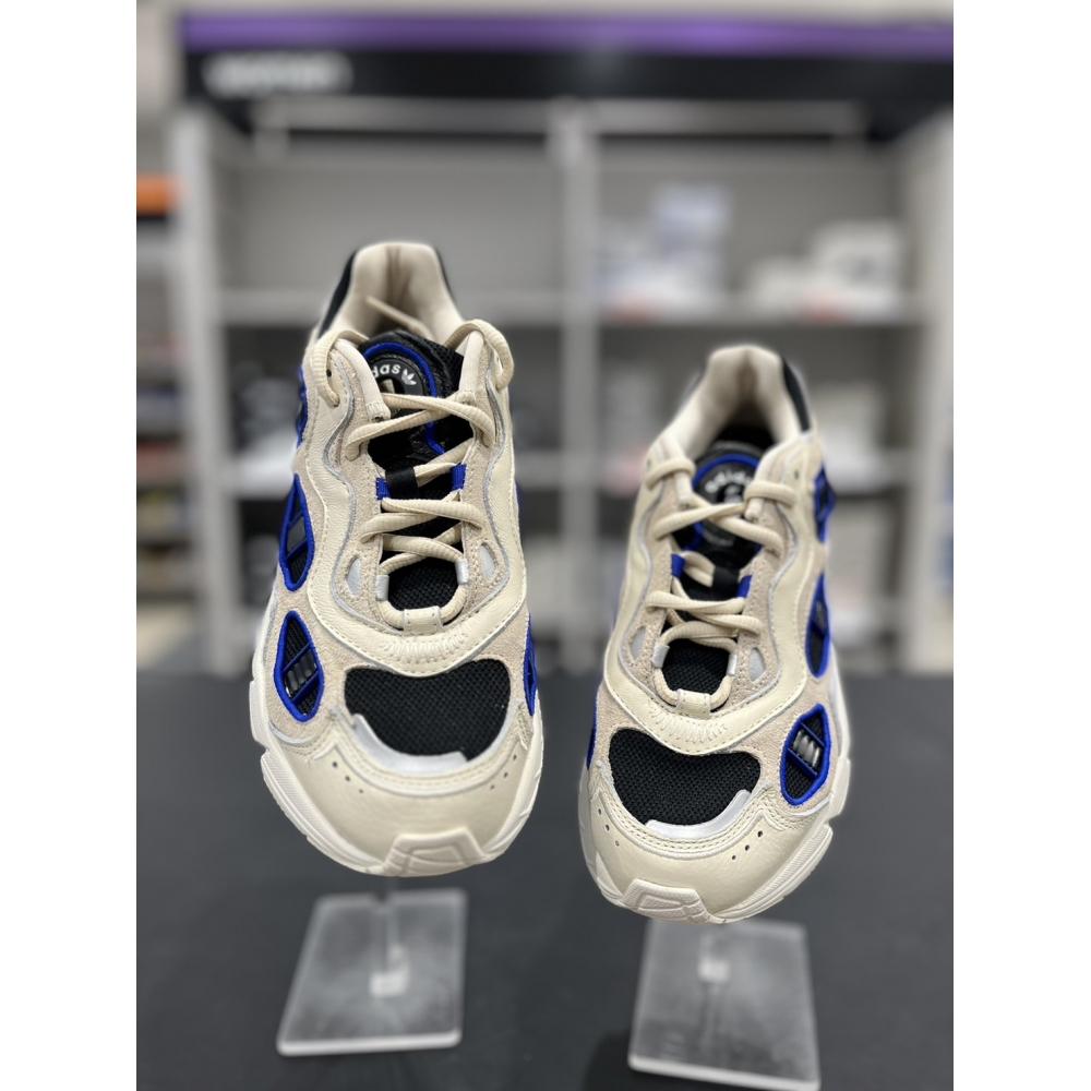 

кроссовки adidas Astia SN HQ4378