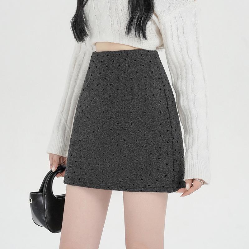 Woolen Polka Dot High-Waisted A-Line Skirt - Petite Hip-Hugging Style for Women, Autumn/Winter 2025