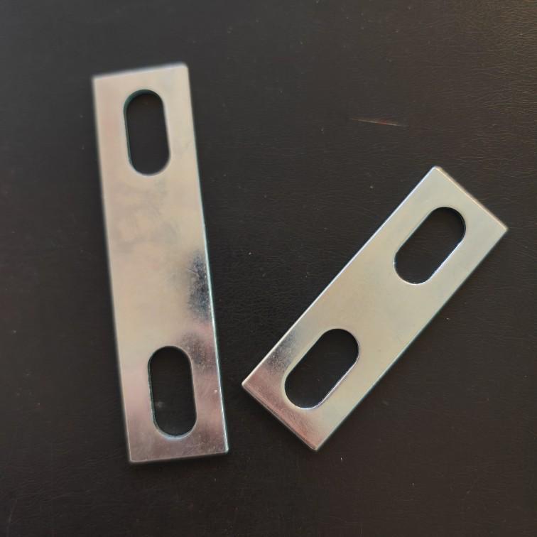 Customizable Galvanized Carbon Steel U-Bolt with Double-Hole Washer and U-Shaped Baffle