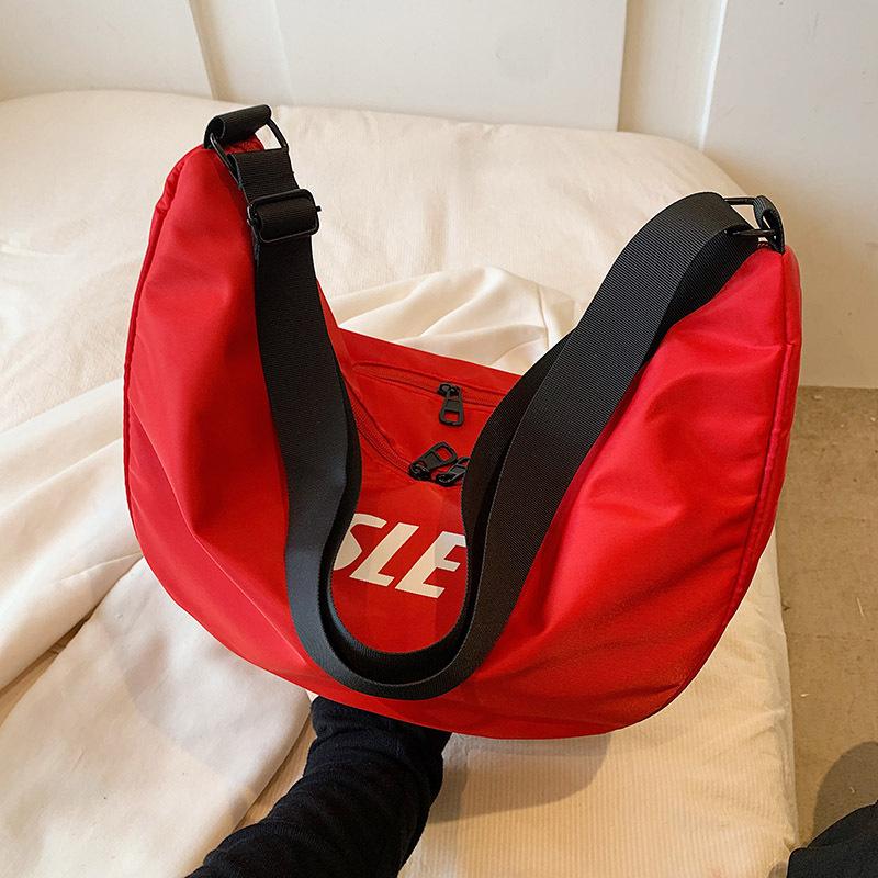 Trend messenger bag large capacity leisure commuter bag 2025 autumn new single shoulder fashion sports style dumpling bag
