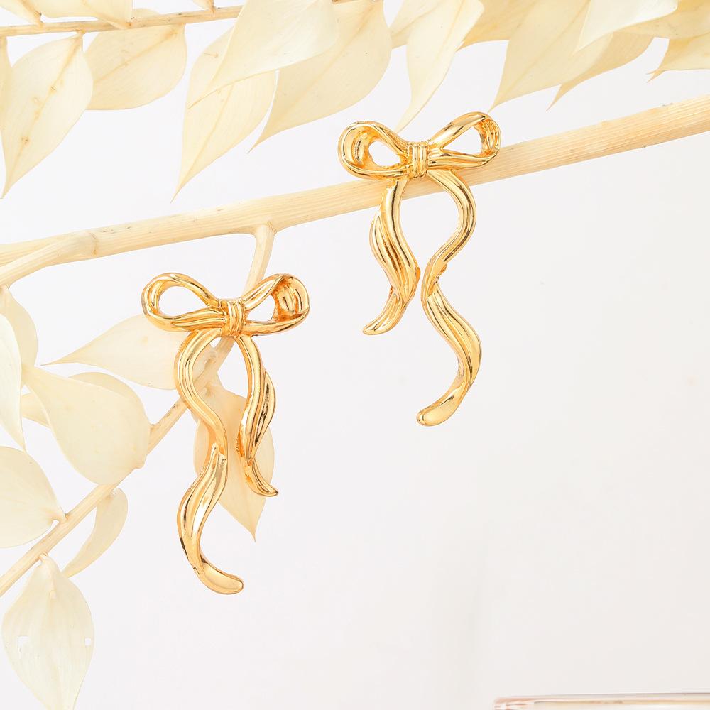 Metal Wind Bow Earrings Niche Sweet Temperament Butterfly Streamer Earrings Women'S Long Stud Earrings