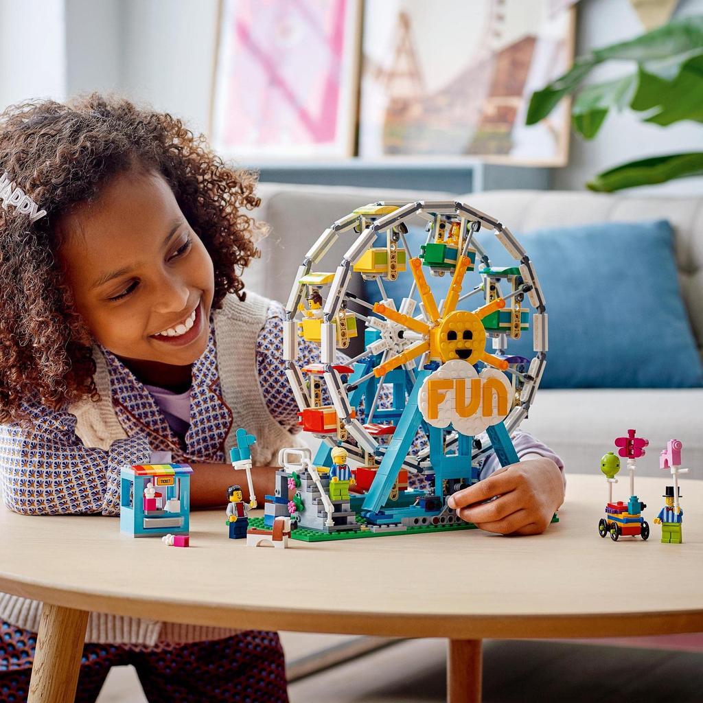 LEGO Creator Ferris Wheel 31119, a Toy Block Gift for Boys and Girls Ages 9 and Up.