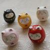 Estatua Daruma de Cerámica Daruma Vaso Artesanías Estilo Japonés Gato de la Suerte Adorno de la Fortuna Paisaje Accesorios Decoración del Hogar Regalos