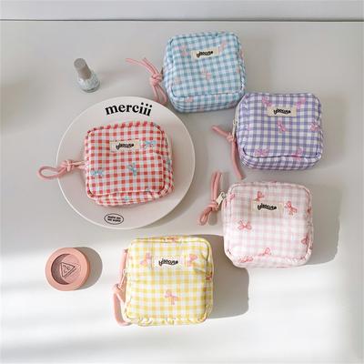 Korean Version Small Grid Makeup Bag Simple Square Bluetooth Earphone Bag Mouth Red Envelope Girl Cosmetics Summary Storage Bag