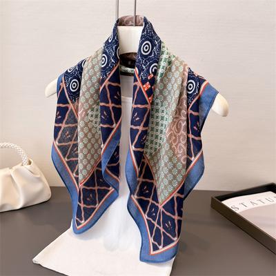 Accessoires – Schals & Tücher