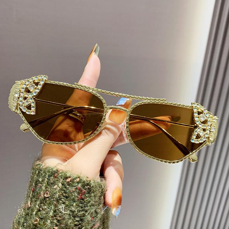 

New Double Beam Glasses Butterfly Decoration Women S Diamond Inlaid Polygonal Metal Sunglasses 98114