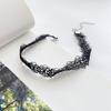 Ein modisches, einfaches, vielseitiges, sexy und retro schwarzes Spitzen-Choker-Halsband, Nackenband, Halskette und Schmuck für Damen