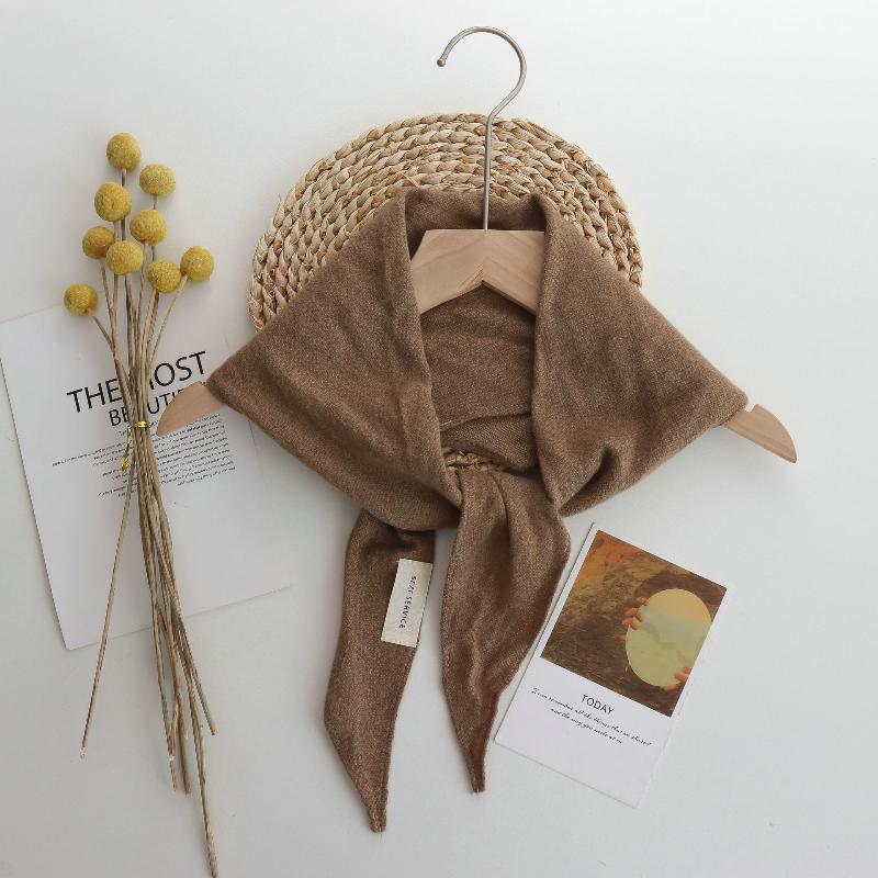 Temperamentní pletená kostkovaná trojúhelníková šála Šála s prémiovým vzhledem Dámská teplá šátek na hlavu Multifunkční ležérní malá šála