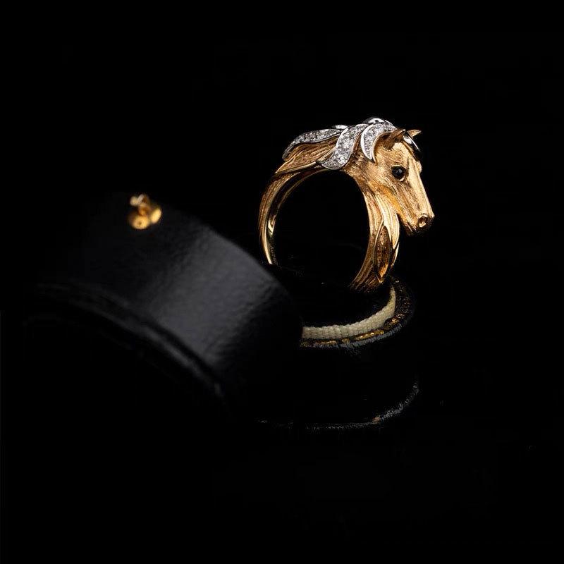 2024 Zodiac Horse Diamond-Inlaid Ring: Fine Brushed, Retro Luxury, Unique Design