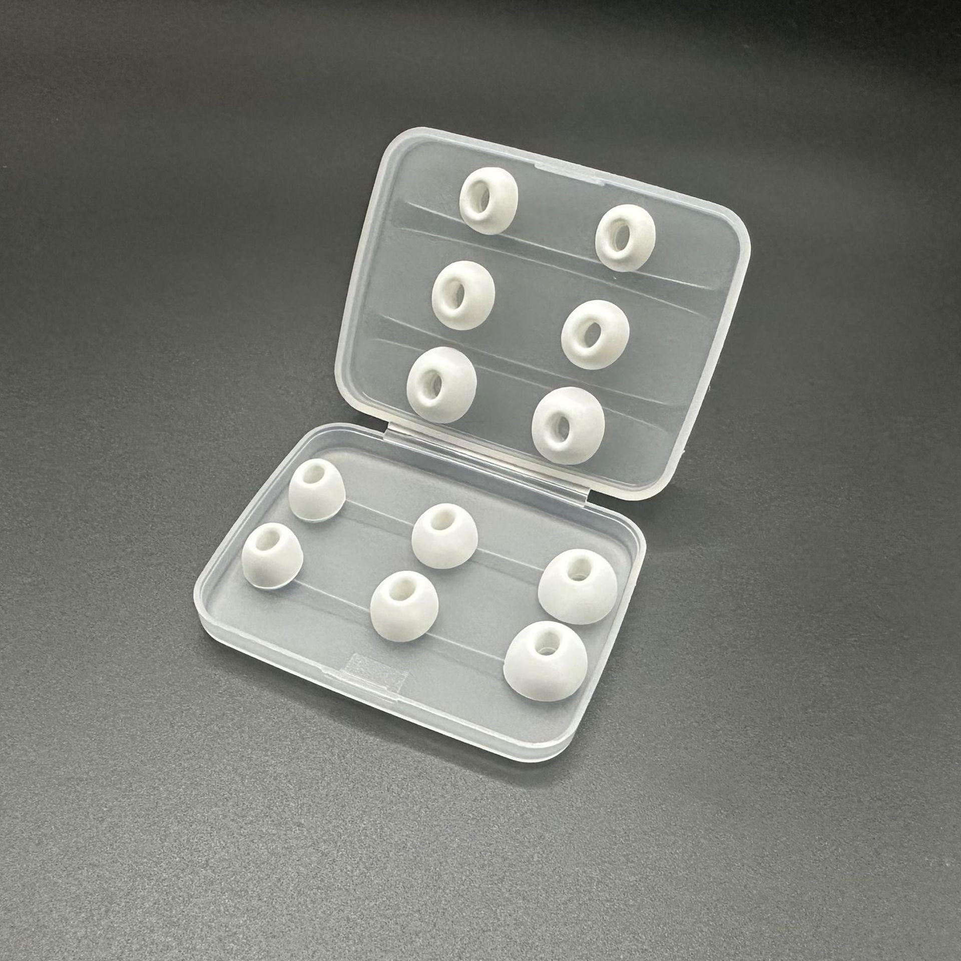 

Силіконові амбушури AirPods Pro 3-го покоління з оригінальним пластиковим сердечником - 12 шт. 2 pairs each in large, medium and small білий