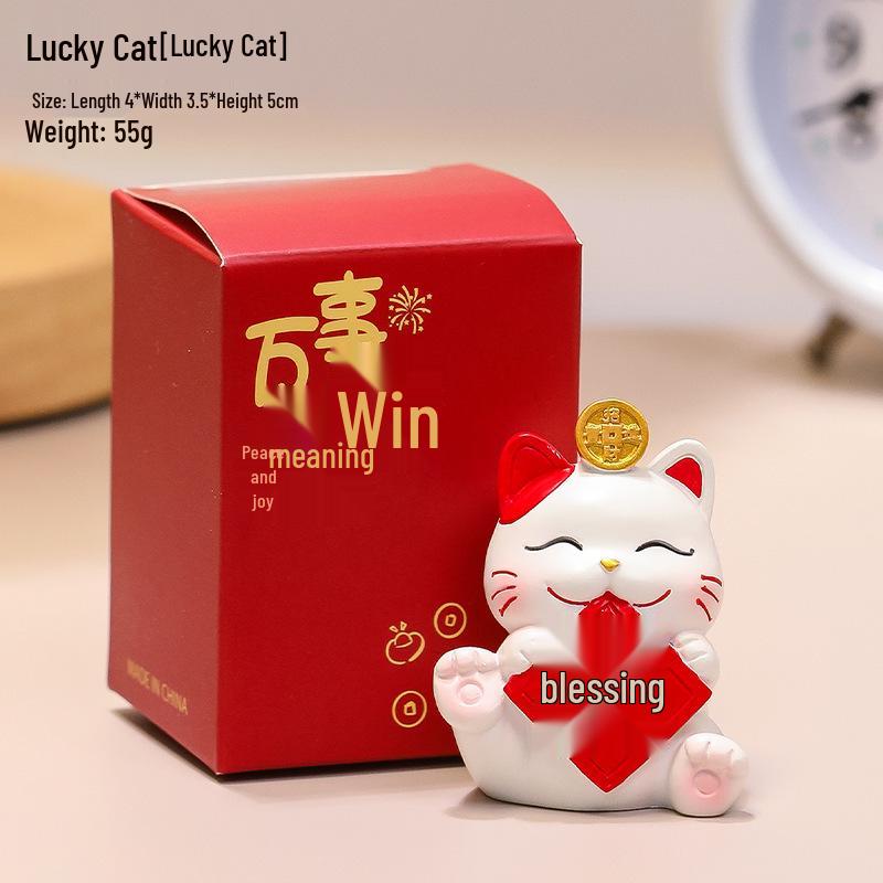 Handmade Resin Lucky Cat Figurine: Cute Desk Decoration and Creative Office Gift 2025