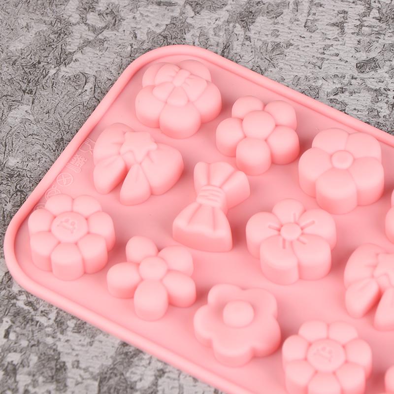 1Pc 18Cavities Flower Bow Tie Silicone Mold Diy Pudding Ice Baking Tools Biscuit Pastry Dessert Fondant Candle Cake Mold