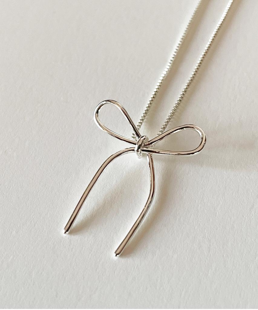 Elyona Bow Ribbon Necklace (Silver)