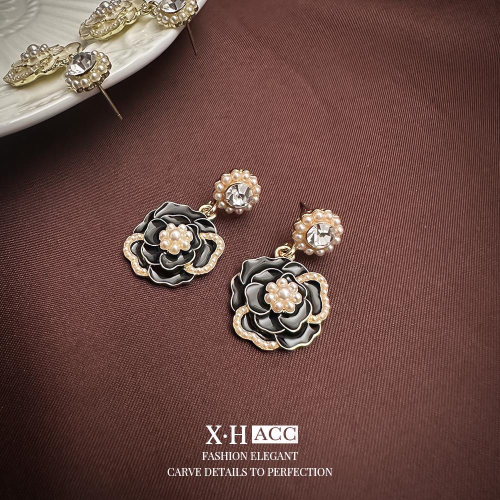Elegant Gold-Plated Black Zircon Stud Earrings - Niche Design for a Luxurious Fashion Statement