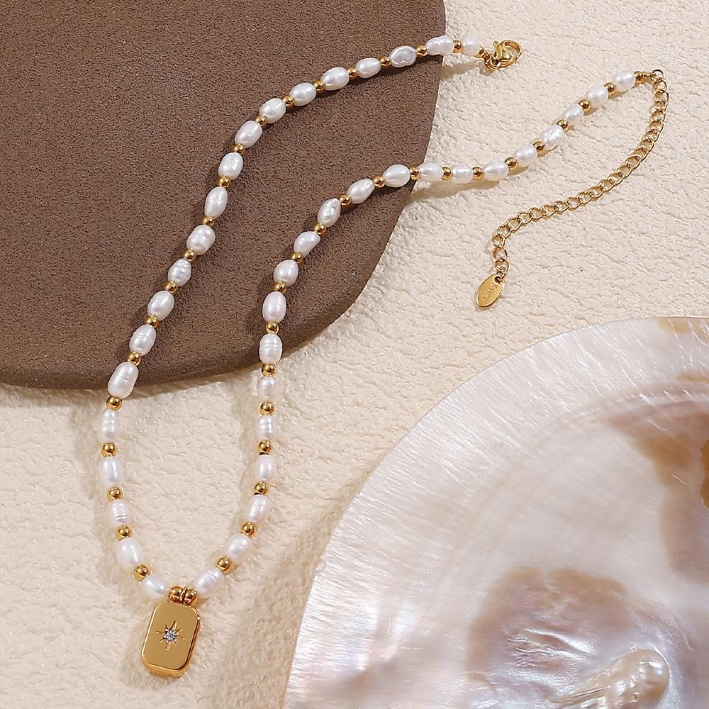 Non-beaded Freshwater Pearl Pendant Necklace Stainless Steel Gold-plated Necklace Light Luxury Jewelry