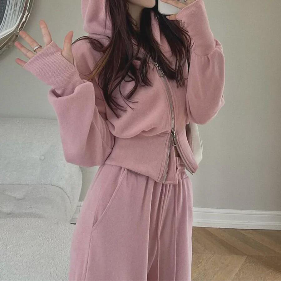 "Women's Retro Hong Kong-Style Hooded Tracksuit: Loose-Fit Sweater and Slim Pants for Spring & Autumn"