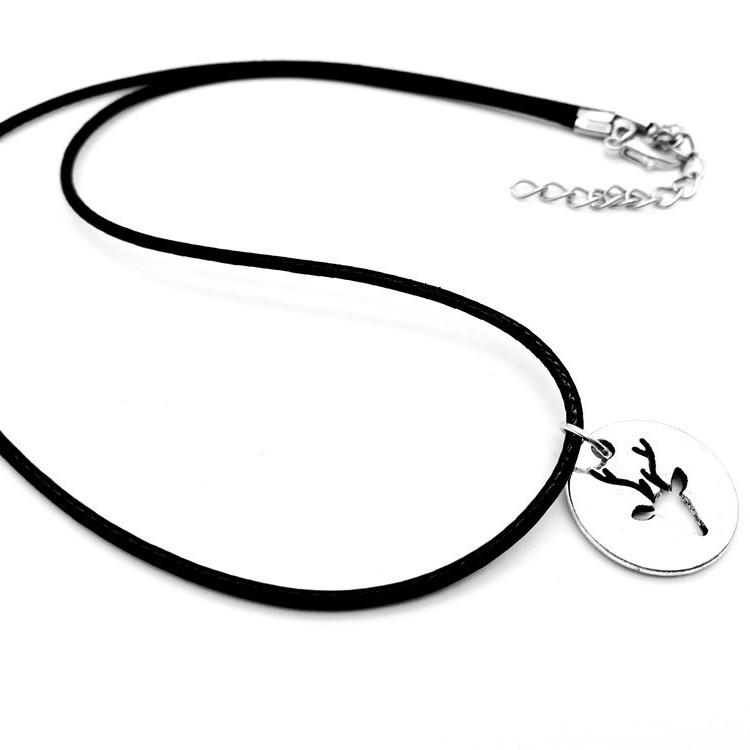 Minimalistisches Antiksilbernes Hirschkopf-Münzförmiges Lederhalsband